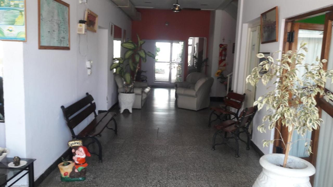 Hotel Los Robles Gualeguaychú Extérieur photo