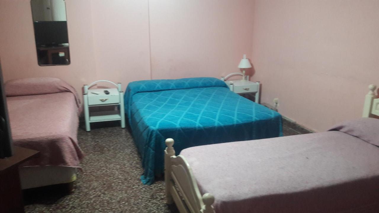Hotel Los Robles Gualeguaychú Chambre photo